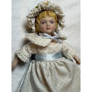 Avon 1983 Porcelain Doll Blonde Blue Eyes Victorian Dress Bonnet Collectible